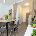Frane 2br Aparment Near Old Town