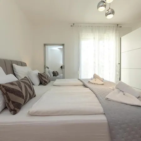 Frane 2br Aparment Near Old Town Apartman Zadar