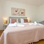 Frane 2br Aparment Near Old Town * 扎达尔