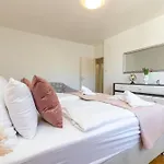 Frane 2br Aparment Near Old Town 扎达尔