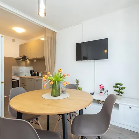 Frane 2br Near Old Town Διαμέρισμα *