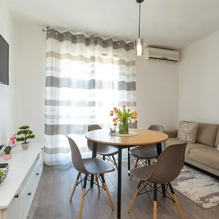 Διαμέρισμα Frane 2br Near Old Town *