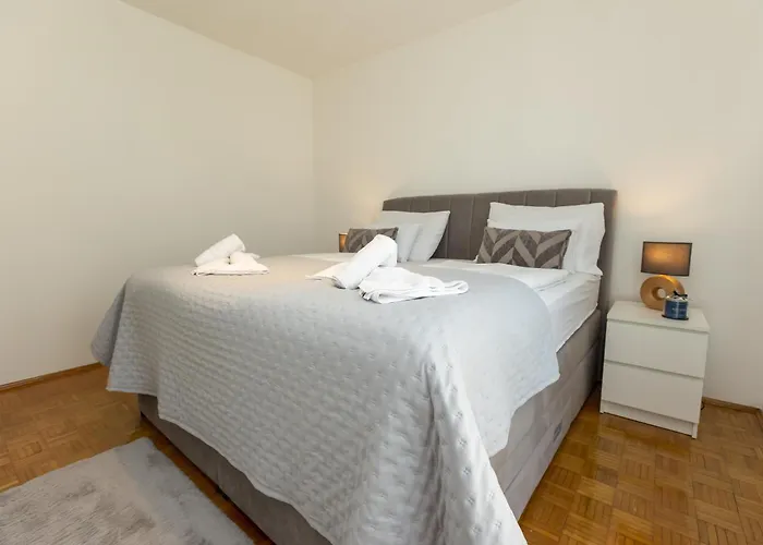 Frane 2br Aparment Near Old Town