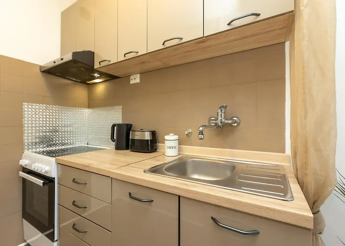 Frane 2br Aparment Near Old Town